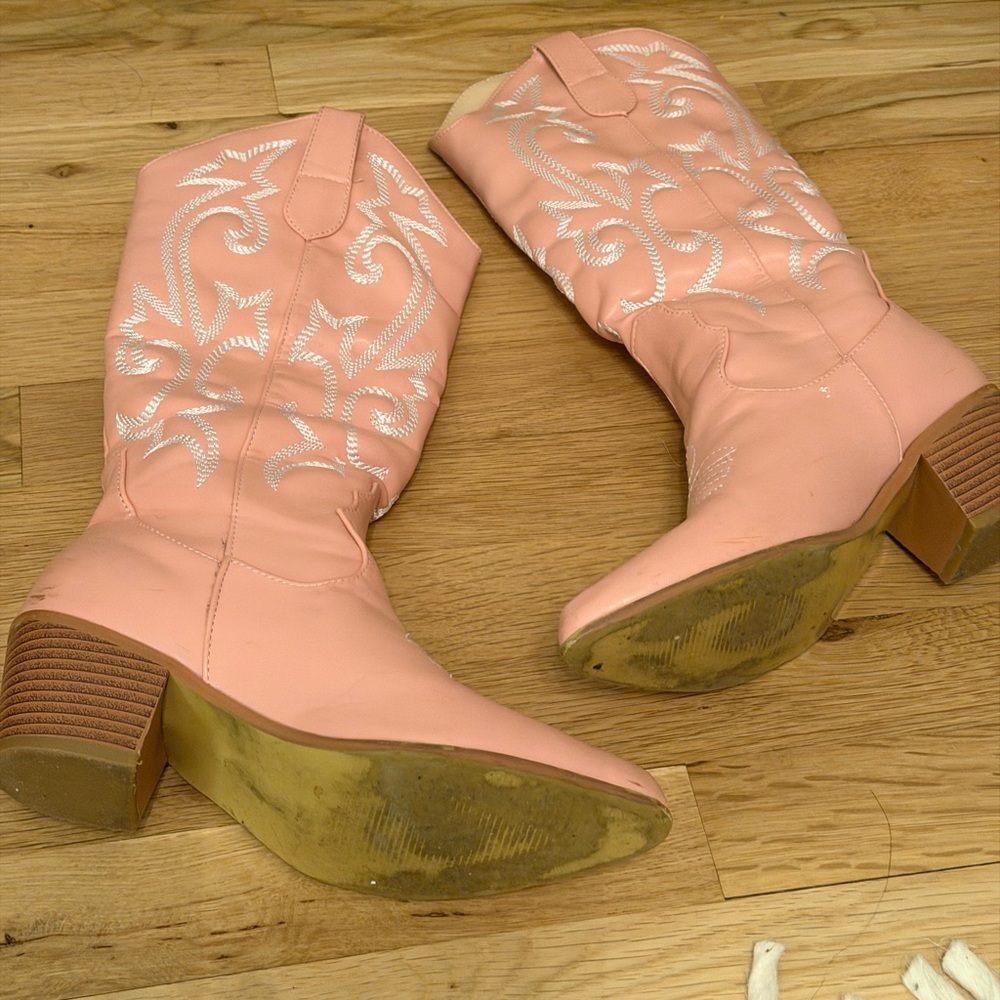 Pink Western Cowboy Boots - Picture 4 of 6